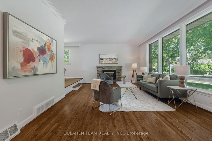 Photo 7 at 55 Foxwarren Drive, Bayview Village, Toronto