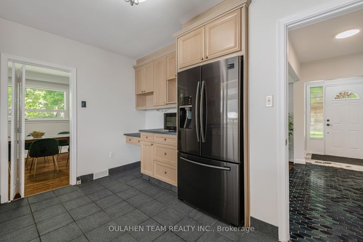 Photo 19 at 55 Foxwarren Drive, Bayview Village, Toronto