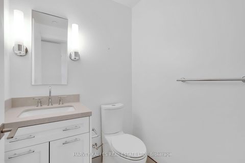 Photo 9 at 403 - 1 Strathgowan Avenue, Lawrence Park North, Toronto