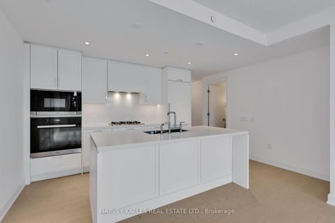 Photo 13 at 403 - 1 Strathgowan Avenue, Lawrence Park North, Toronto