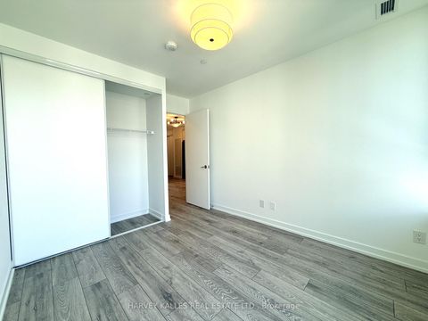 Photo 14 at 635 - 3100 Keele Street, CFB, Toronto