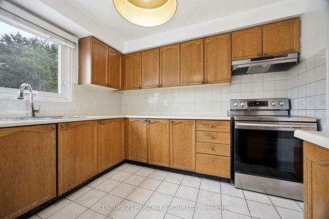 Photo 20 at 262 Barrhill Road, Maple, Vaughan