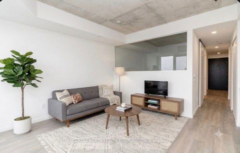 Photo 14 at 709 - 689 The Queensway, Queensway, Toronto