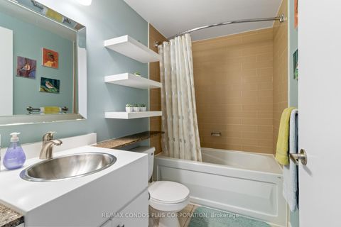 Photo 34 at 2205 - 3 Navy Wharf Court, Waterfront Communities C1, Toronto