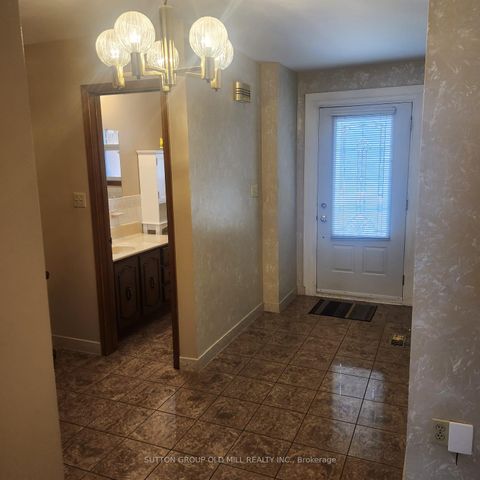 Photo 3 at 194 Beta Street, Alderwood, Toronto