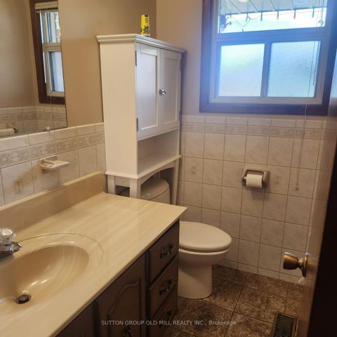 Photo 9 at 194 Beta Street, Alderwood, Toronto