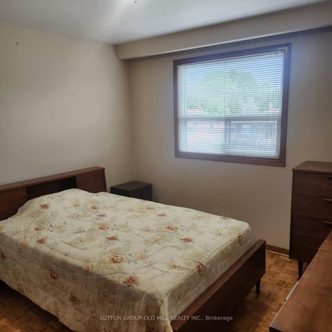 Photo 12 at 194 Beta Street, Alderwood, Toronto