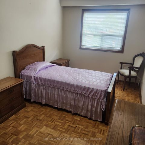 Photo 13 at 194 Beta Street, Alderwood, Toronto