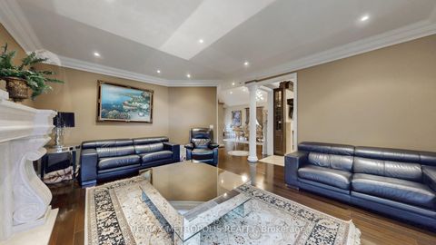 Photo 9 at 51 Babak Boulevard, East Woodbridge, Vaughan