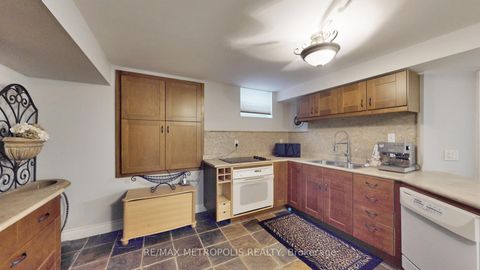 Photo 37 at 51 Babak Boulevard, East Woodbridge, Vaughan