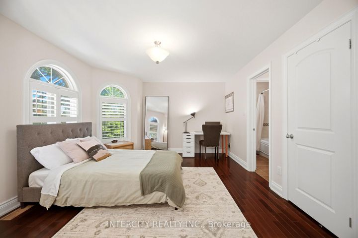 Photo 27 at 25 Lockheed Boulevard, Humber Heights, Toronto