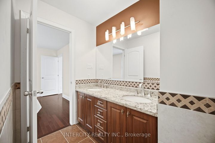 Photo 28 at 25 Lockheed Boulevard, Humber Heights, Toronto