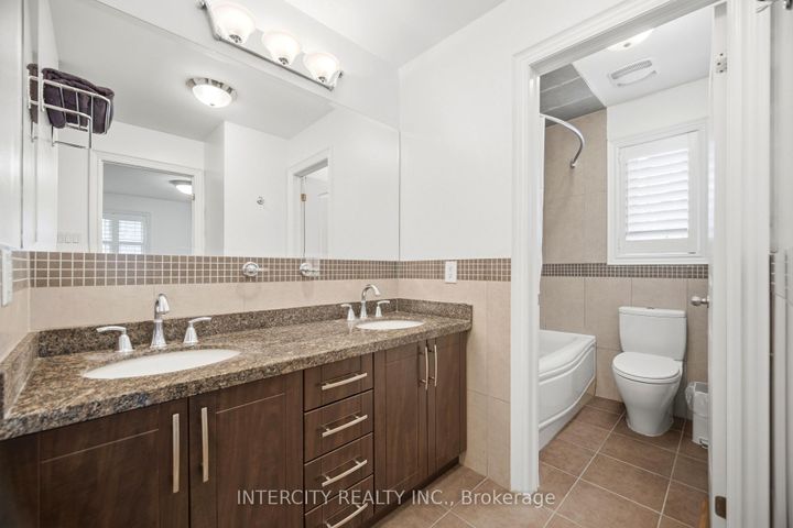Photo 29 at 25 Lockheed Boulevard, Humber Heights, Toronto