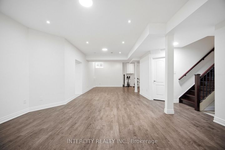 Photo 32 at 25 Lockheed Boulevard, Humber Heights, Toronto