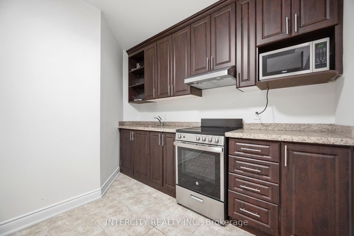 Photo 35 at 25 Lockheed Boulevard, Humber Heights, Toronto