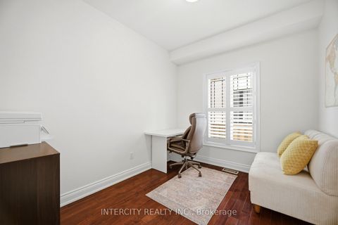 Photo 15 at 25 Lockheed Boulevard, Humber Heights, Toronto