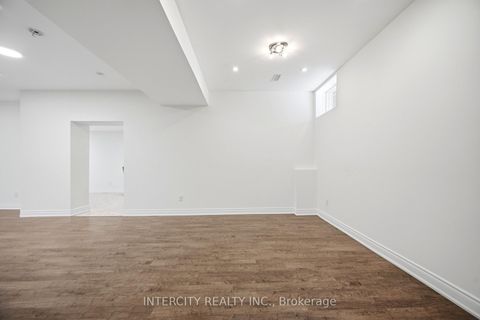 Photo 33 at 25 Lockheed Boulevard, Humber Heights, Toronto
