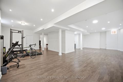 Photo 34 at 25 Lockheed Boulevard, Humber Heights, Toronto