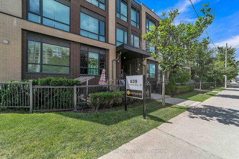 Photo 1 at 305 - 639 Lawrence Avenue, Lawrence, Toronto