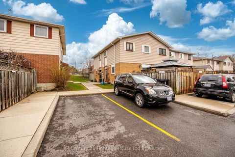 Photo 30 at 9 San Vito Way, Jane Heights, Toronto