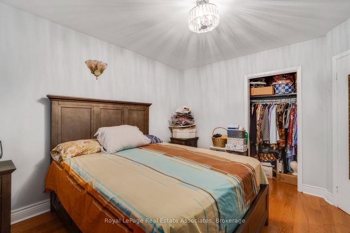 Photo 19 at 5 Homeview Avenue, Smythe, Toronto