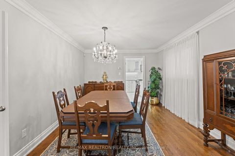 Photo 8 at 10 Millcreek Crescent, Brownridge, Vaughan