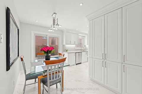 Photo 11 at 10 Millcreek Crescent, Brownridge, Vaughan
