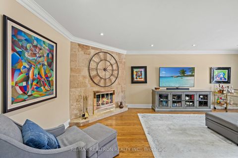 Photo 17 at 10 Millcreek Crescent, Brownridge, Vaughan