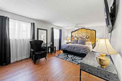 Photo 25 at 10 Millcreek Crescent, Brownridge, Vaughan