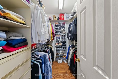 Photo 27 at 10 Millcreek Crescent, Brownridge, Vaughan