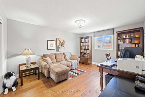 Photo 29 at 10 Millcreek Crescent, Brownridge, Vaughan
