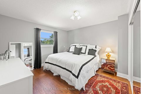 Photo 31 at 10 Millcreek Crescent, Brownridge, Vaughan