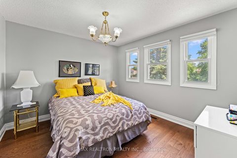 Photo 33 at 10 Millcreek Crescent, Brownridge, Vaughan