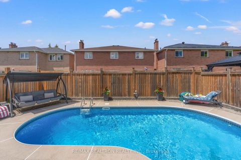 Photo 41 at 10 Millcreek Crescent, Brownridge, Vaughan