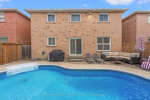 Photo 43 at 10 Millcreek Crescent, Brownridge, Vaughan