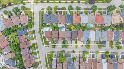 Photo 48 at 10 Millcreek Crescent, Brownridge, Vaughan