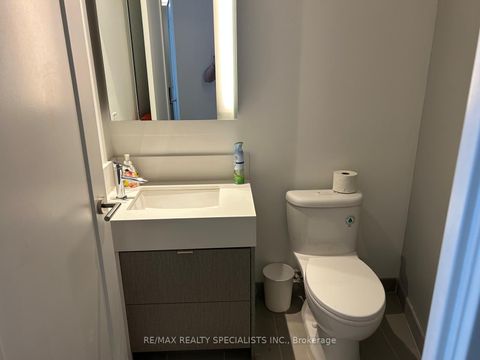 Photo 10 at 6001 - 10 York Street, Waterfront Communities C1, Toronto