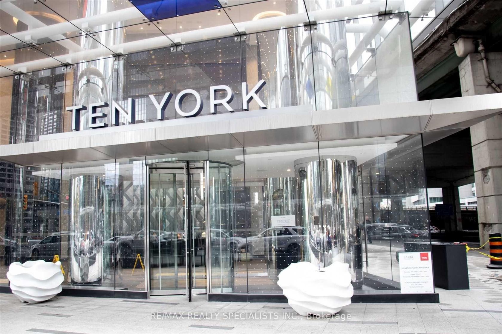 6001 - 10 York Street, Waterfront Communities C1, Toronto 
