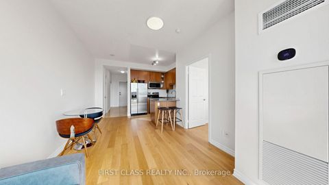 Photo 7 at 612 - 18 Holmes Avenue, Willowdale East, Toronto