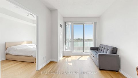 Photo 8 at 612 - 18 Holmes Avenue, Willowdale East, Toronto