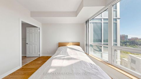 Photo 11 at 612 - 18 Holmes Avenue, Willowdale East, Toronto
