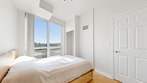 Photo 12 at 612 - 18 Holmes Avenue, Willowdale East, Toronto