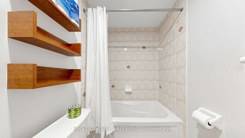 Photo 14 at 612 - 18 Holmes Avenue, Willowdale East, Toronto
