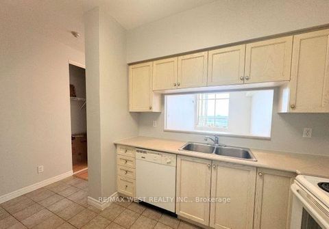 Photo 3 at PH7 - 1700 Eglinton Avenue, Victoria Village, Toronto