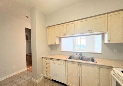 Photo 5 at PH7 - 1700 Eglinton Avenue, Victoria Village, Toronto