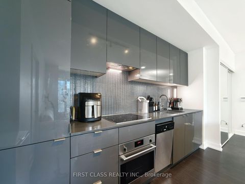 Photo 10 at 3611 - 7 Grenville Street, Bay Street Corridor, Toronto