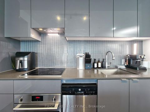 Photo 11 at 3611 - 7 Grenville Street, Bay Street Corridor, Toronto