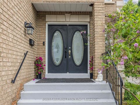 Photo 2 at 125 Spring Garden Avenue, Willowdale East, Toronto