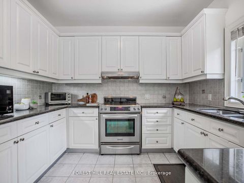 Photo 10 at 125 Spring Garden Avenue, Willowdale East, Toronto