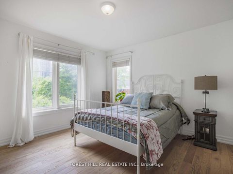 Photo 16 at 125 Spring Garden Avenue, Willowdale East, Toronto